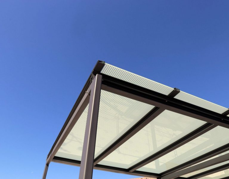 flat roof steel carport with solar panels